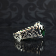 Minimalist Pinky Green Emerald Stone 925 Silver Men Ring