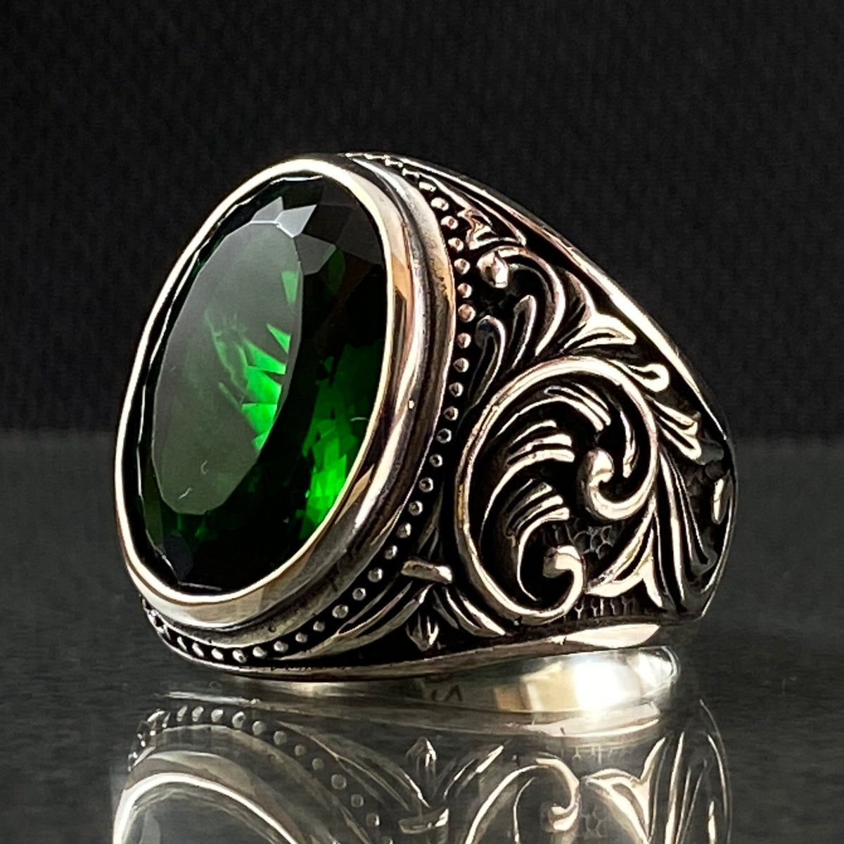 Classic Emerald 925 Solid Silver Men Ring