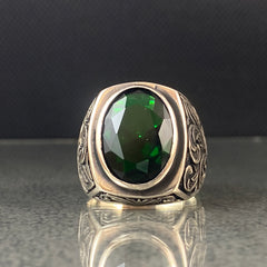 Hand Engraved Emerald Gemstone 925 Solid Silver Ring