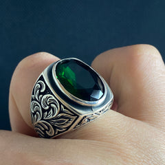 Hand Engraved Emerald Gemstone 925 Solid Silver Ring